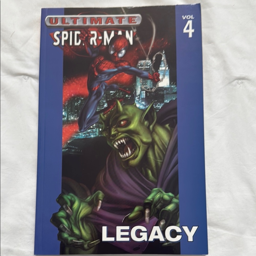 Marvel Ultimate Spider-Man Vol 4 Legacy - Blue and Green Cover